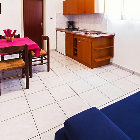 Bella Vista - Cdn02095-cyc